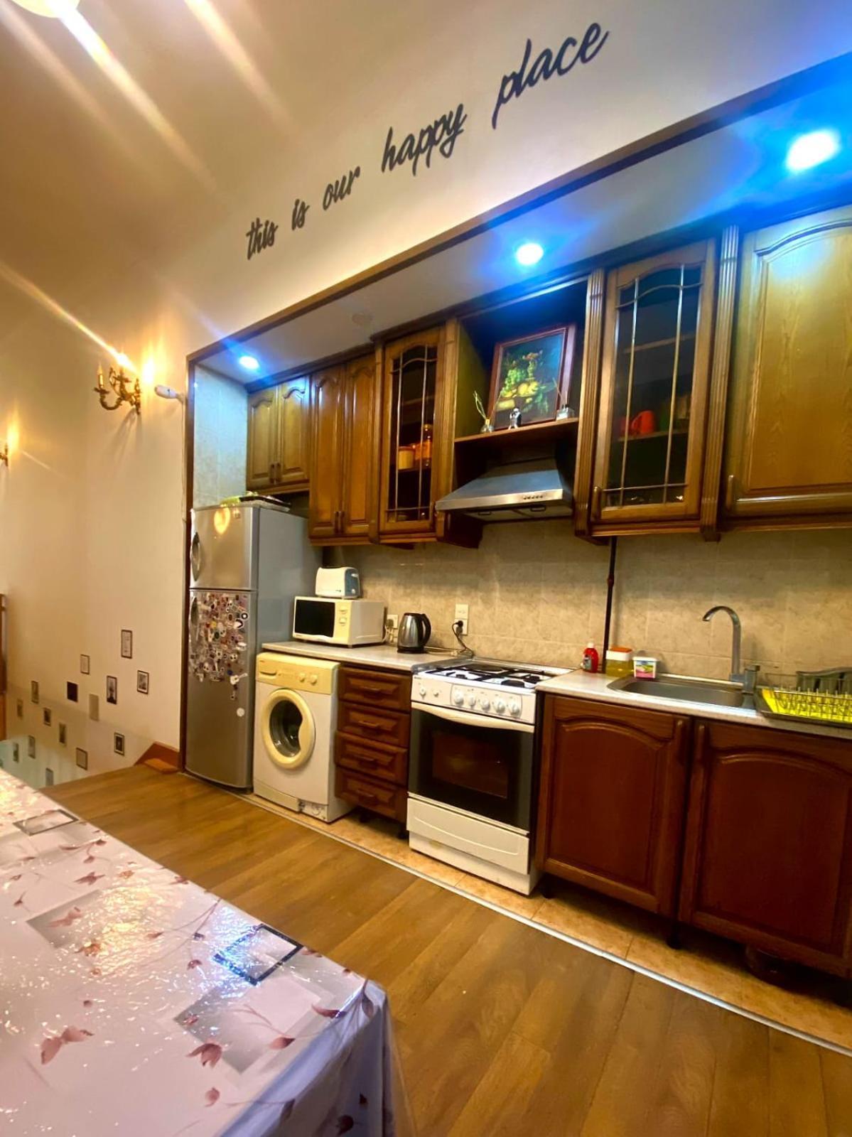 S T Hostel Formerly Sth Hostel 바쿠 외부 사진
