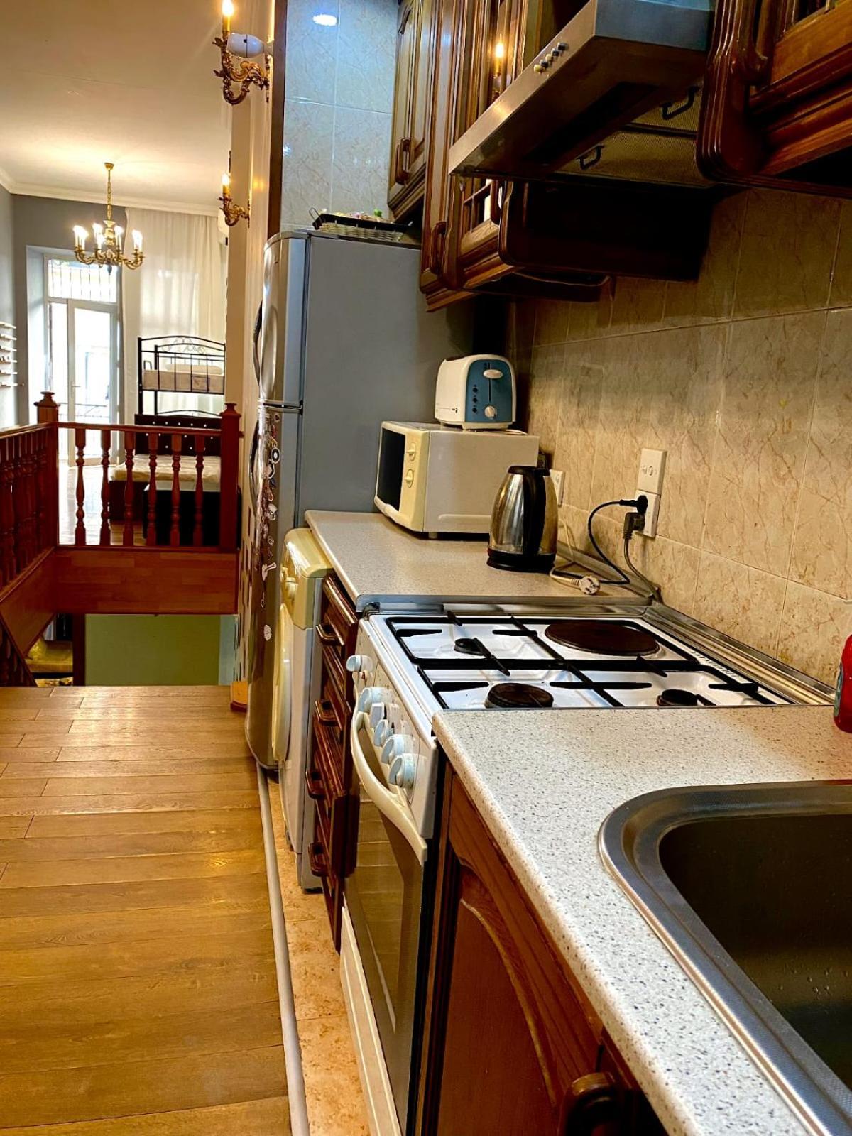S T Hostel Formerly Sth Hostel 바쿠 외부 사진